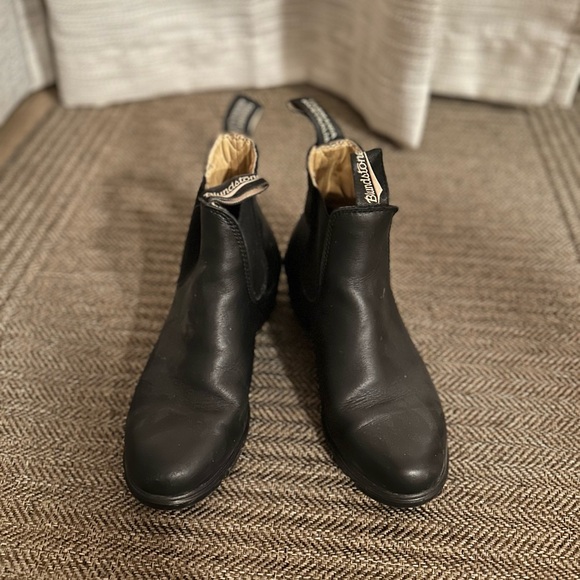 BLUNDSTONE HEELED BOOTS - Picture 2 of 4